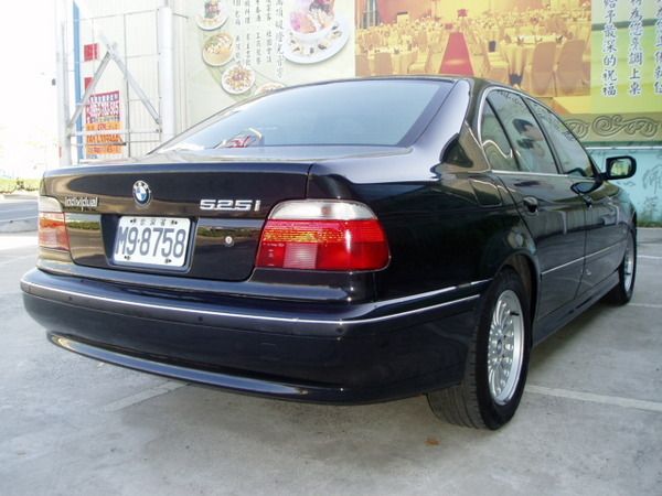 2000年 BMW 523i 黑色 手自排 照片4