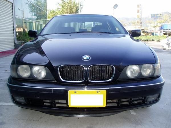 2000年 BMW 523i 黑色 手自排 照片5