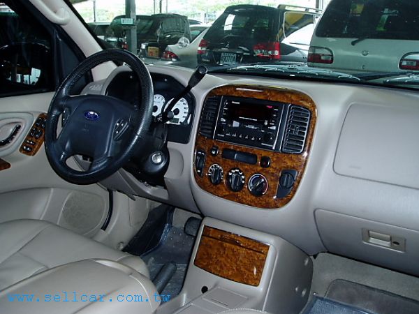 2002年 FORD NEW ESCAPE 4WD 2.0 黑色 (全車頂級配備) 自排 照片2