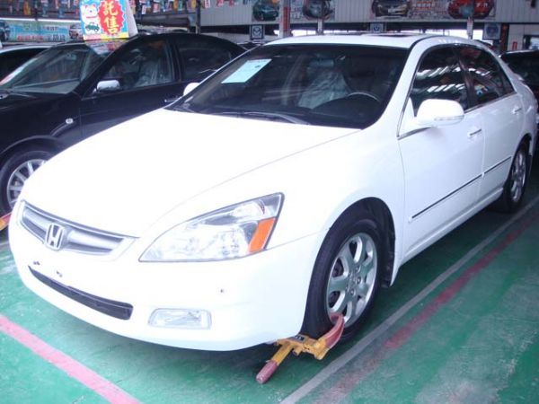 {花旗汽車} Honda Accord 3.0 旗艦型，2005年優質中古車，超低網路價 57.5萬 照片1