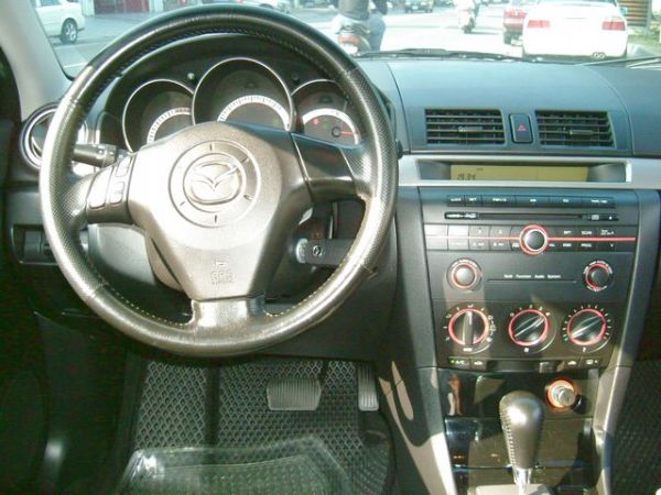 Mazda 3 2.0S版 照片3