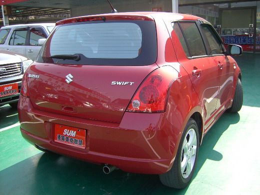 05年SWIFT(女用一手車) 照片2