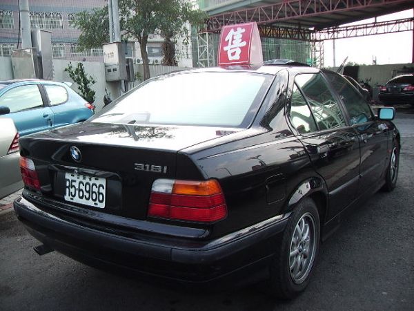 BMW  318 照片3