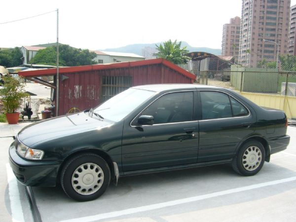 Nissan Sentra CE 照片2