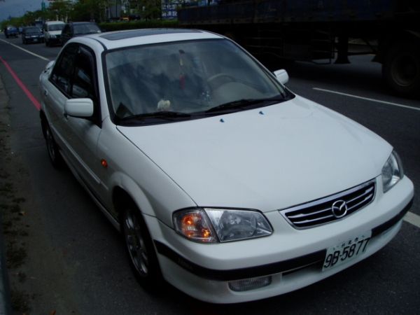 【TACA】2001年 MAZDA 323 頂級版 1.8 白色 自排 照片1