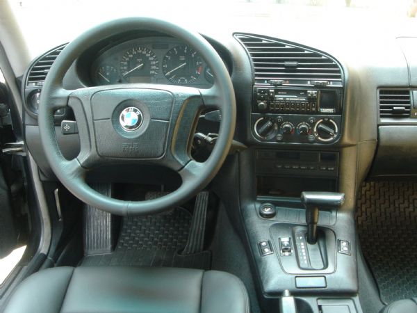 BMW 318IA 照片2