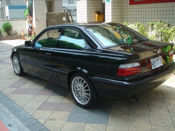 BMW 318IA 照片3