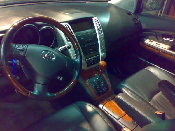 LEXUS RX330 勁裝登場 時尚氣派 照片3