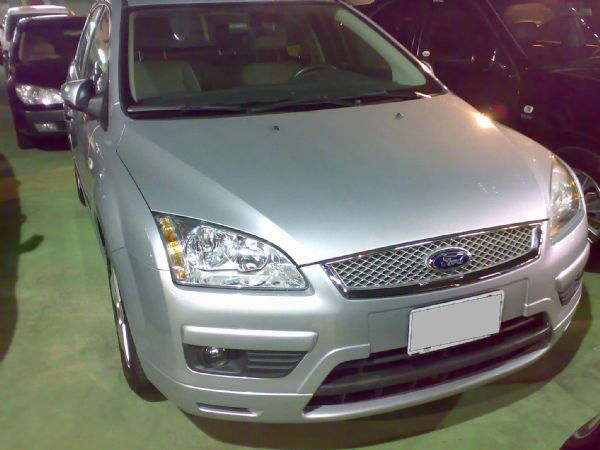 06 FOCUS 1.8 銀色4門 照片1