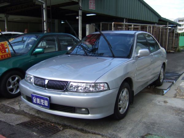 2001 Mitsubishi Lencer 1.6 照片1