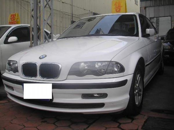 BMW 318I 照片1