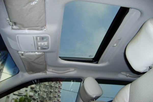06年式TUCSOC-天窗~頂級~想買新車嘛?沒看過這台包您會捶心肝! 照片7