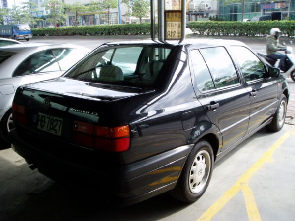 【TACA】1993/4年領 福斯 VENTO 1.8 黑色 自排  照片4