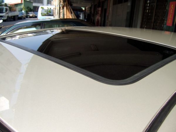 Toyota Altis 1.8 ABS 天窗 照片3