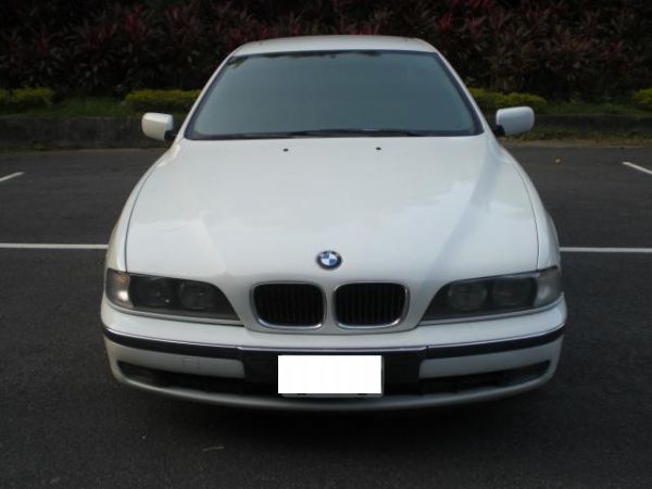 BMW  520i 照片1