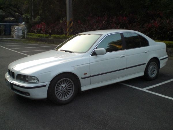 BMW  520i 照片3