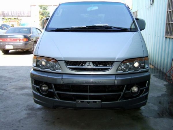 2004 Mitsubishi Space Gear 照片2