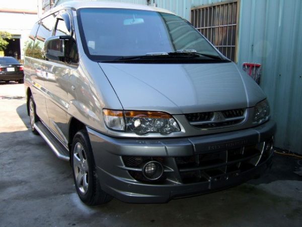 2004 Mitsubishi Space Gear 照片3