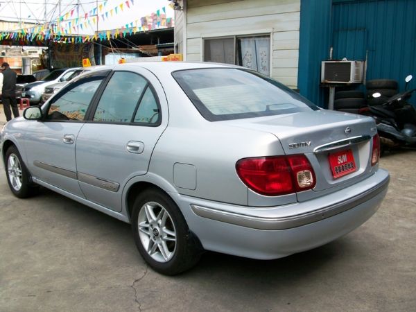 03年NISSAN~SENTRA-1.8旗艦版~客戶換車估回~最安全豪華的家庭房車! 照片4