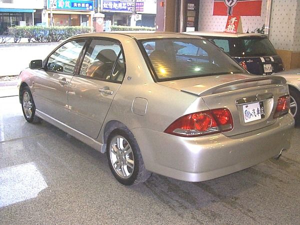 2004年Mitsubishi/三菱 V 照片3