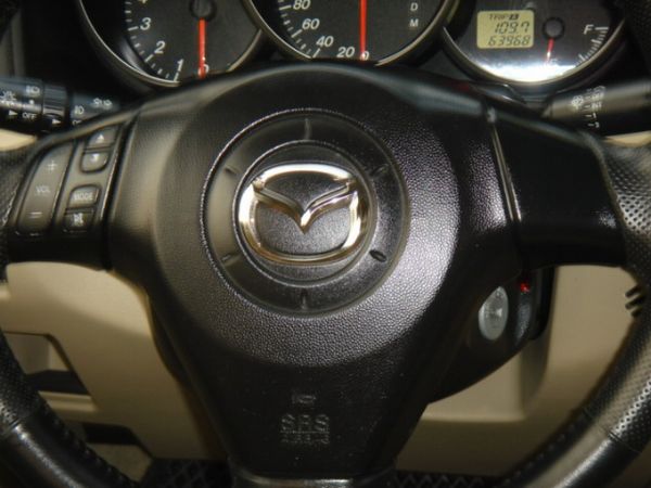 Mazda 3 照片6