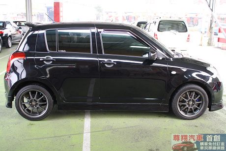 05年Swift黑色1.5~最夯的小車 照片3