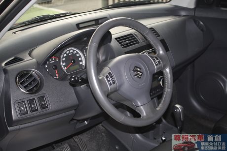 05年Swift黑色1.5~最夯的小車 照片5