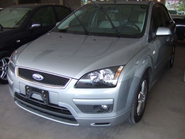 FOrd Focus 1.8 照片1