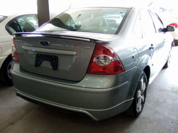 FOrd Focus 1.8 照片2