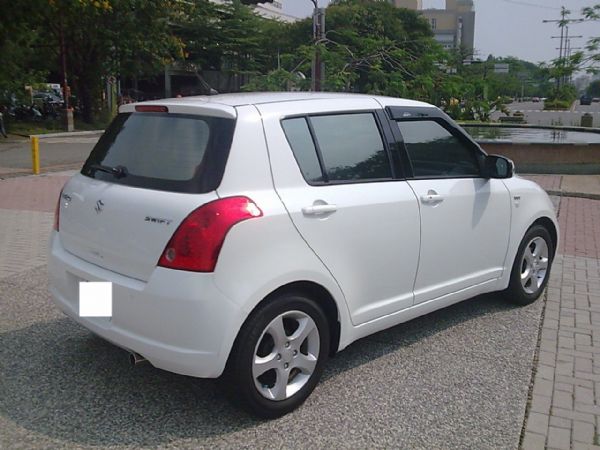 SUZUKI SWIFT  照片3