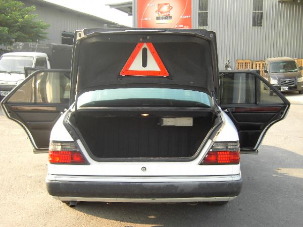 BENZ 220E 照片6