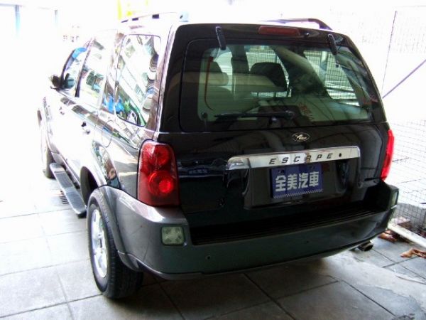 2005 Ford Escape 照片2