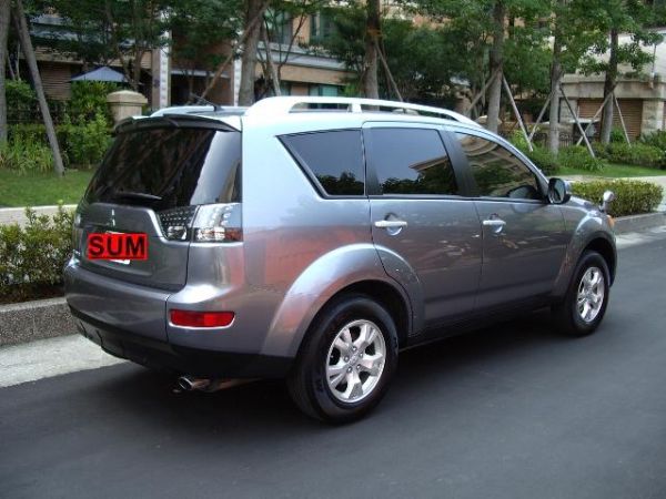 2008年三菱OUTLANDER2.4 照片3