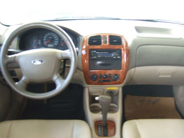 Ford Tierra 1.6 照片5