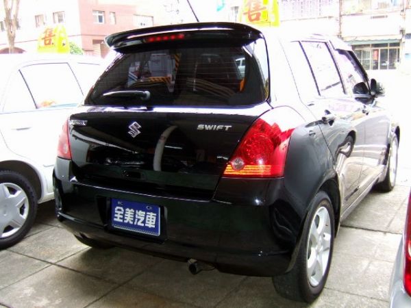 2007 Suzuki Swift 照片4