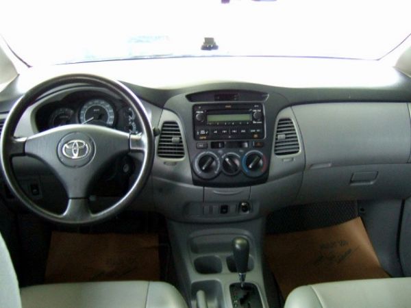 2008 TOYOTA INNOVA 照片5