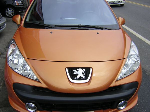 PEUGEOT 207HDI僅跑2萬多 照片3