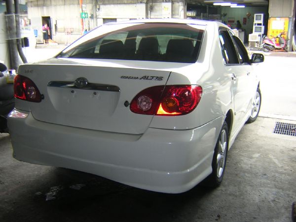 TOYOTA ALTIS 1.8 照片3