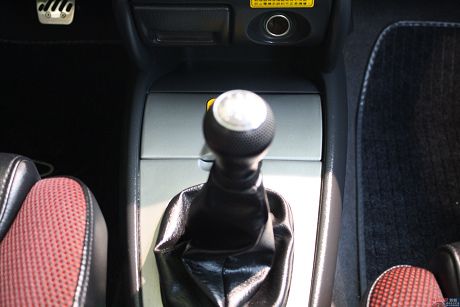04年福特RS 2.0白色手排~可全額貸 照片6