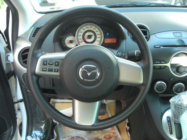 聯泰汽車mazda2全新車 照片8