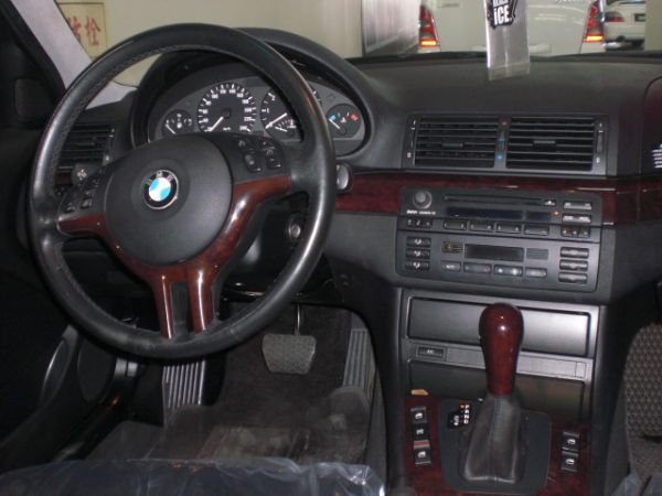 BMW / 318I 照片4