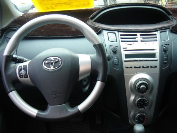 運通汽車-2009年-豐田 Yaris 照片2