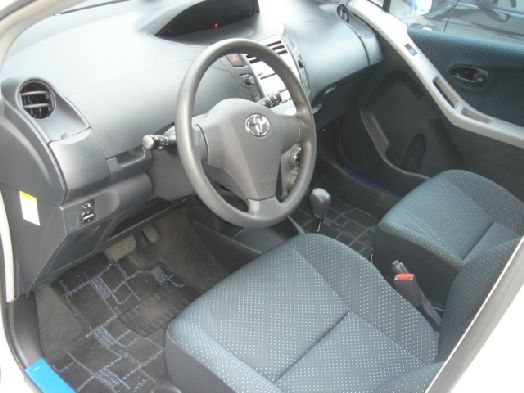 大眾汽車 2009年是 豐田 YARIS 照片4