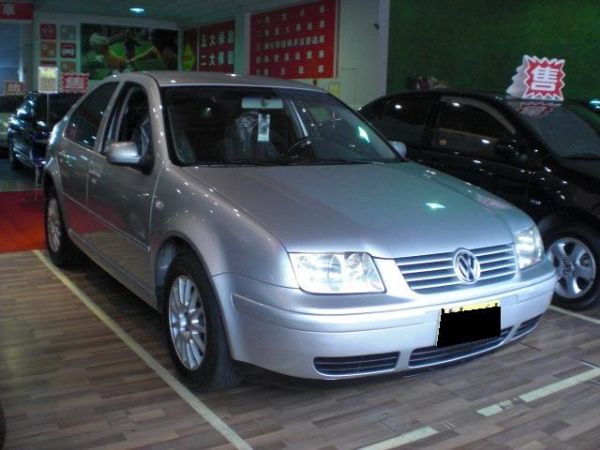 VOLKSWAGEN / BORA 照片1