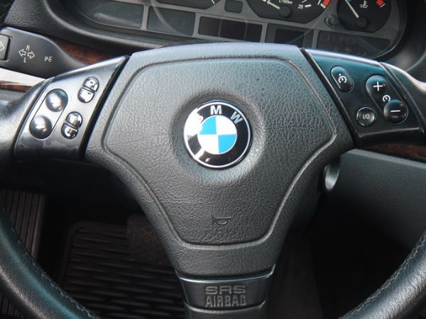 運通汽車-2000年-BMW 320i 照片6