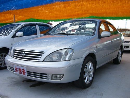 來德豪汽車:SENTRA 180 天窗  照片1