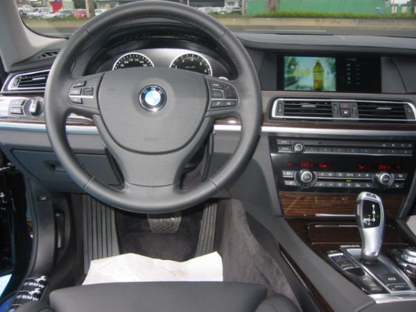 BMW  740LI 照片4