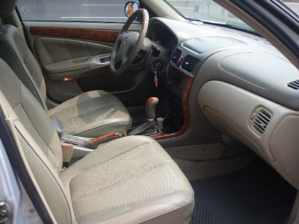 03年 日產 Sentra 180 照片3