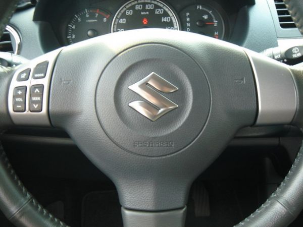 運通汽車-2008年-鈴木 Swift 照片6