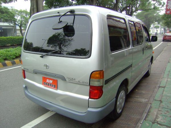 TOYOTA NEW HIACE SOL 照片3